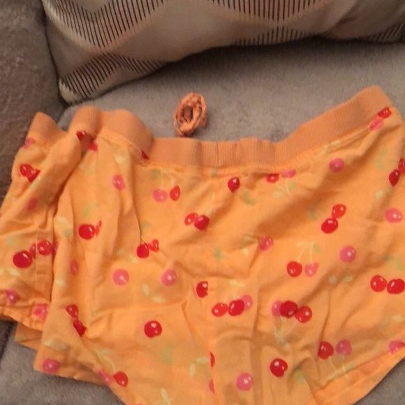 Pink Victoria secret - Picture 2 of 2